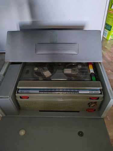 Ancien magnétophone bande - magnétophone,